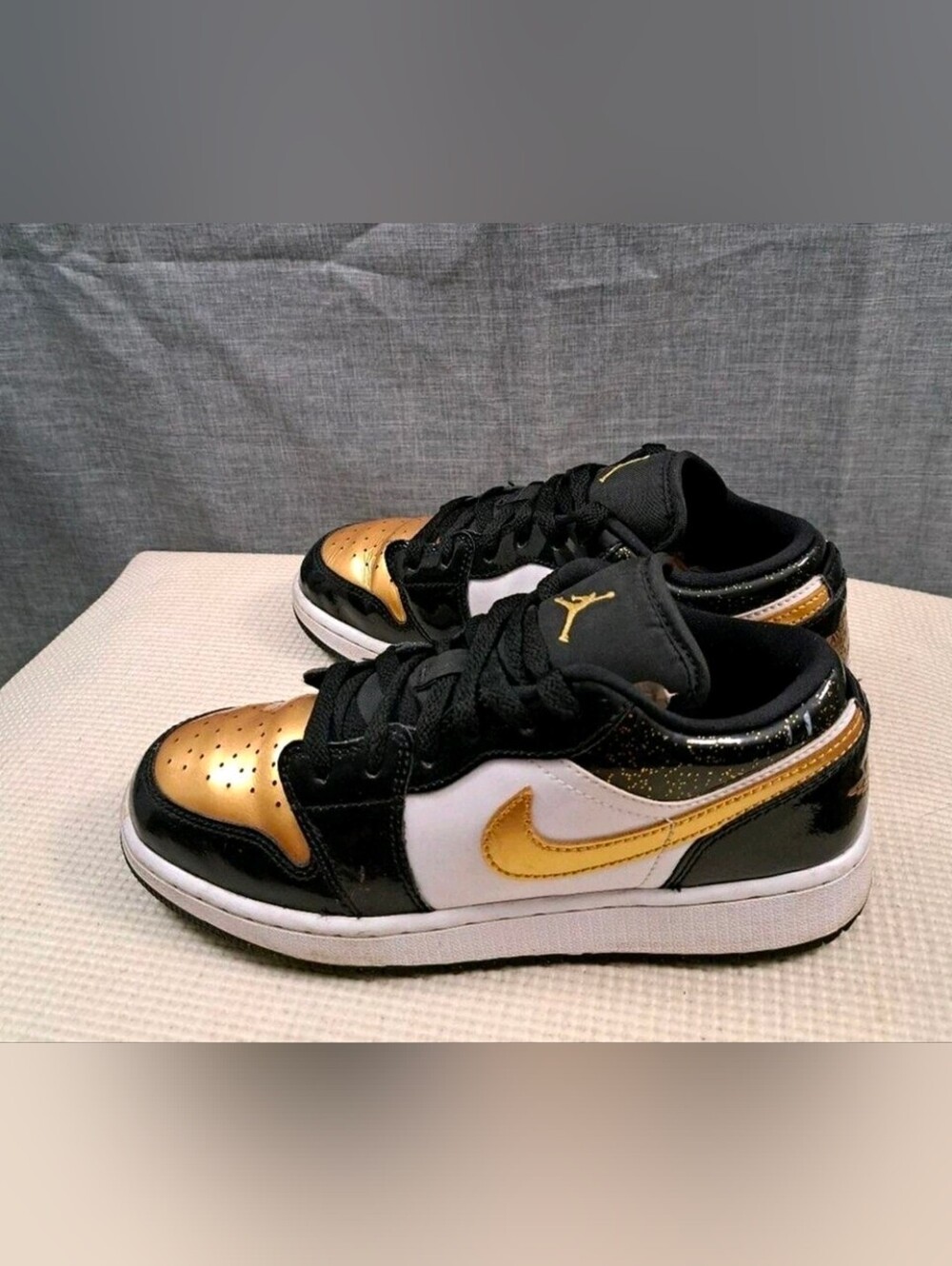 Air Jordan 1 Low SE (GS) Black Gold Toe DR6970-071 Size 4.5 Y, Women’s 6.5